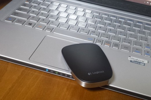 Logicool Ultrathin Touch Mouse T630の裏側