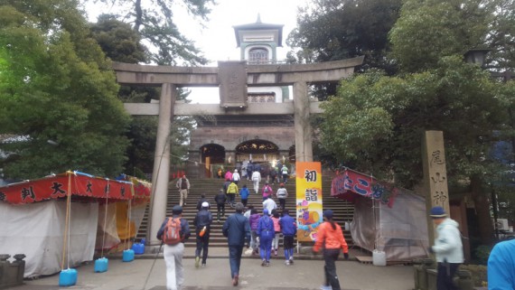 尾山神社で初詣スタート