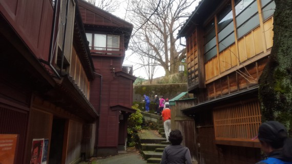 金沢の階段はどこも風情があってランのアクセントに持ってこい！